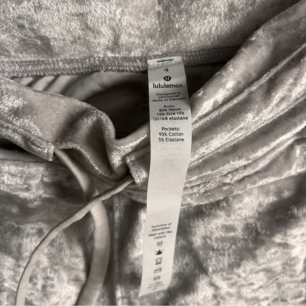 Lululemon Ready to Crush Jogger, size 4 - Picture 2 of 3